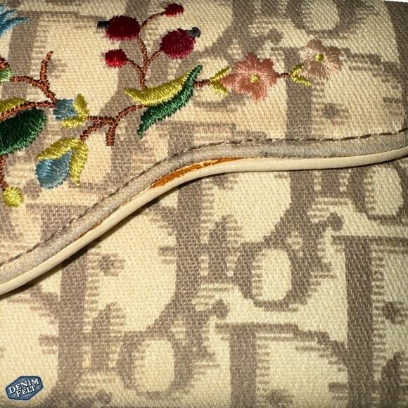 Christian Dior Vintage Diorissimo Floral Embroidered Trotter Wallet/Key Holder - Picture 4 of 16